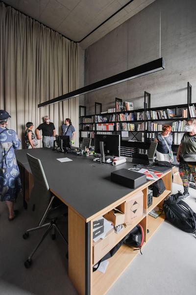 Az W Exkursion /  Architekturzentrum Wien: Besondere Raumangebote
Atelierhaus C21, Gleis 21 und Grätzelmixer