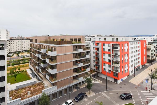 Az W Exkursion /  Architekturzentrum Wien: Besondere Raumangebote
Atelierhaus C21, Gleis 21 und Grätzelmixer