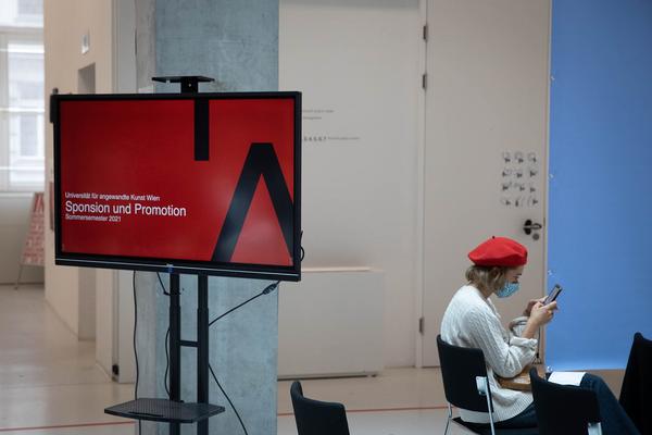 Universität für Angewandte Kunst / Die Angewandte: Sponsion / Prompotion (2.7.2021 - Vormittag) Foto: eSeL.at - Lorenz Seidler Foto: eSeL.at - Lorenz Seidler