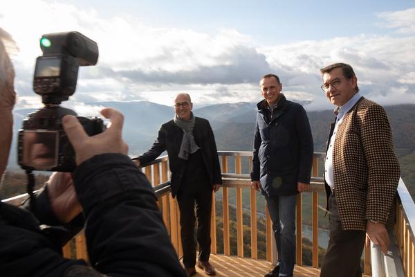 Kunst im öffentlichen Raum Niederösterreich: Aussichtsturm "Die Vierte Wand" von Eldine Heep und Klemens Schillinger am Seekopf / Rossatz (25.10.2020) https://publicart.at/de/kalender/?pid=1022 | Foto: eSeL Foto: eSeL.at - Lorenz Seidler