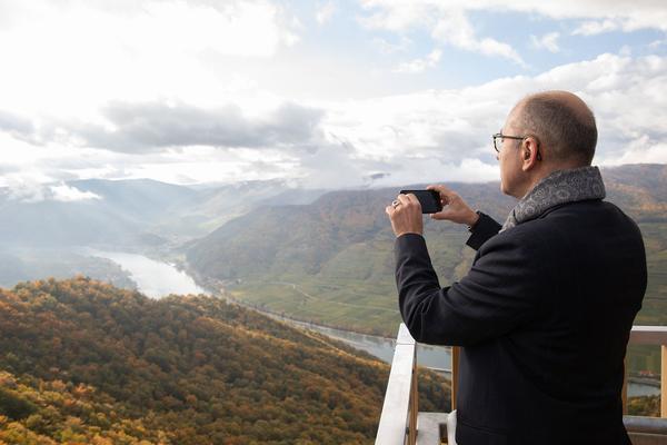 Kunst im öffentlichen Raum Niederösterreich: Aussichtsturm "Die Vierte Wand" von Eldine Heep und Klemens Schillinger am Seekopf / Rossatz (25.10.2020) https://publicart.at/de/kalender/?pid=1022 | Foto: eSeL Foto: eSeL.at - Lorenz Seidler