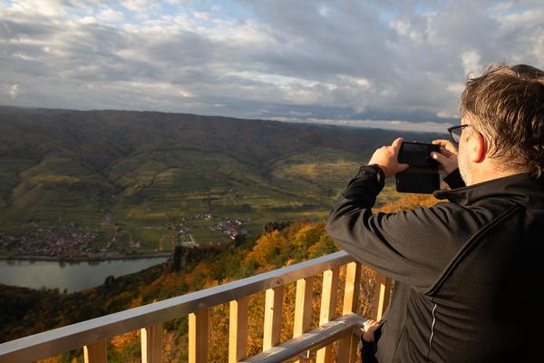 Kunst im öffentlichen Raum Niederösterreich: Aussichtsturm "Die Vierte Wand" von Eldine Heep und Klemens Schillinger am Seekopf / Rossatz (25.10.2020) https://publicart.at/de/kalender/?pid=1022 | Foto: eSeL Foto: eSeL.at - Lorenz Seidler