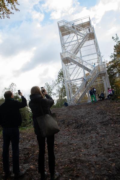 Kunst im öffentlichen Raum Niederösterreich: Aussichtsturm "Die Vierte Wand" von Eldine Heep und Klemens Schillinger am Seekopf / Rossatz (25.10.2020) https://publicart.at/de/kalender/?pid=1022 | Foto: eSeL Foto: eSeL.at - Lorenz Seidler