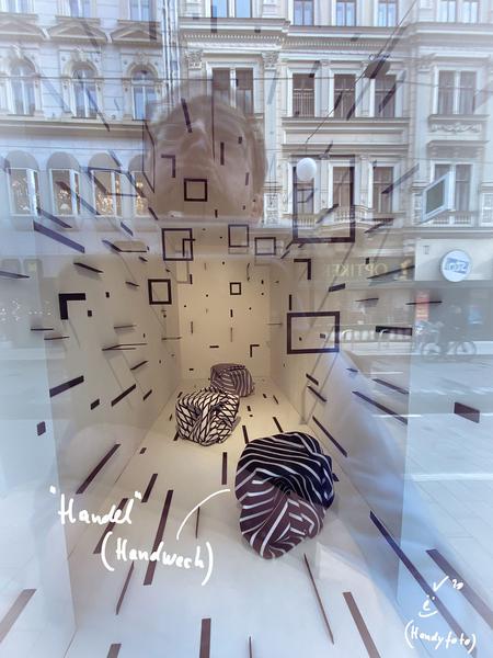 foto.esel.at: Esther Stocker - Knitterplanet (Kohlmaier, Neubaugasse 32 via Vienna Design Week 2019)