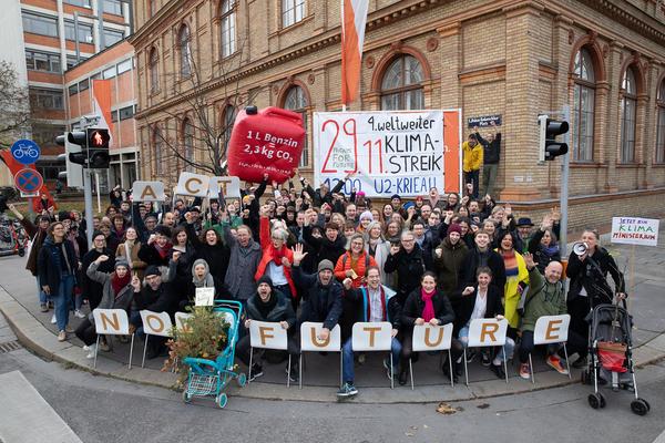 Universität für Angewandte Kunst / Die Angewandte  - Weltweiter Klimastreik (29.11.2019) Foto: eSeL Foto: eSeL.at - Lorenz Seidler