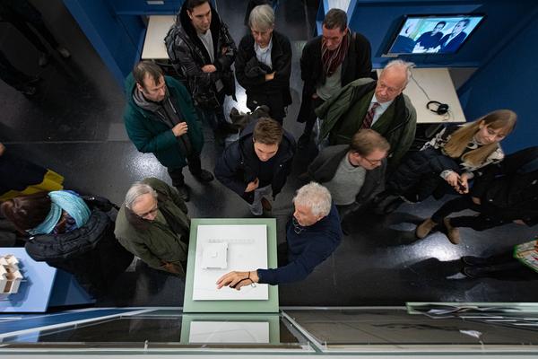 Az W Architekturzentrum Wien: Eröffnung SammlungsLab #5: Vorarlberg – 
Ein Ge­ne­ra­ti­on­en­dia­log (4.12.2019) https://www.azw.at/de/termin/vorarlberger-einsichten-ein-generationendialog | Foto: eSeL Foto: eSeL.at - Lorenz Seidler