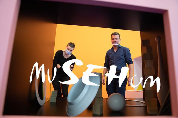 MuSEHum 
Textbild eSeL:  Kunstvermittlung Misfitting Together. Serielle Formationen der Pop Art, Minimal Art und Conceptual Art (mumok, 2020)