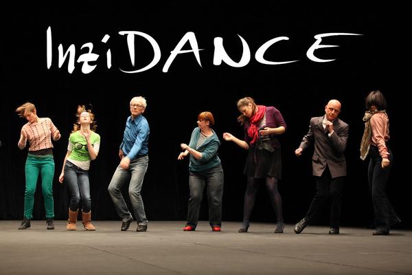 InziDANCE 
Textbild eSeL: Jerome Bel - The Show must go on (TQW, 2012)