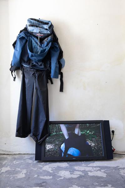 Festival der Regionen: I siach dei Fahnderl ned, kum a weng zuwa . Anna Jermolaewa & Lehrende/Studierende der Kunstuniversität Linz (29.6. - 7.7.2019, Offenes Atelier Anna Maria Brandstätter - Sankt Nikola an der Donau) https://fdr.at/project/i-siach-dei-fahnderl-ned-kum-a-weng-zuwa | Foto: eSeL Foto: eSeL.at - Lorenz Seidler