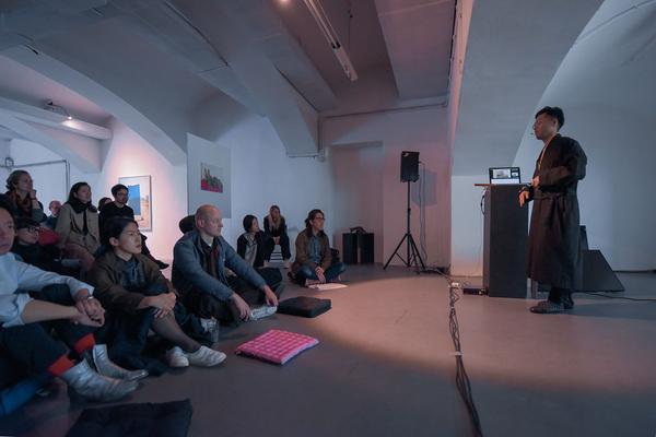 das weisse haus: Finissage "Parallax Trading" (18.5.2019)  https://w.dasweissehaus.at |  Foto: http://eSeL.at - Joanna Pianka Foto: eSeL.at - Joanna Pianka