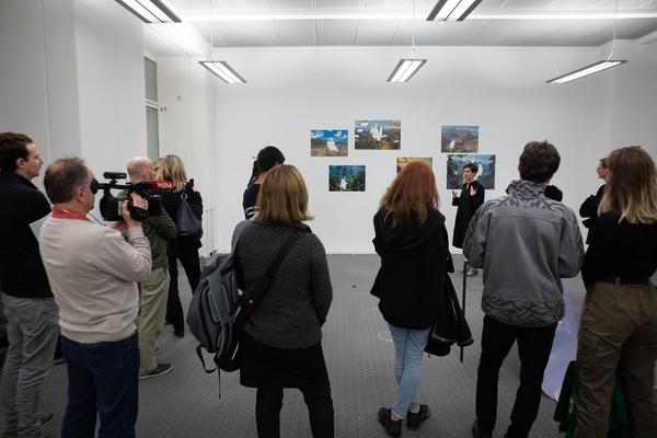 FOTO WIEN: Curators Choice Exhibition Talk  (21.3.2019) https://esel.cc/fotowien_bodyfiction | Foto: eSeL Foto: eSeL.at - Lorenz Seidler