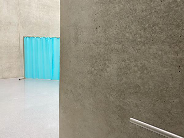 Kunsthaus Bregenz: Jakob Lena Knebl & Ashley Hans Scheirl - Seasonal Greetings (12.12.20 - 14.3.21 - currently closed due to Lockdown) https://www.kunsthaus-bregenz.at/ausstellungen/aktuelle-ausstellung/knebl-scheirl | Foto: eSeL