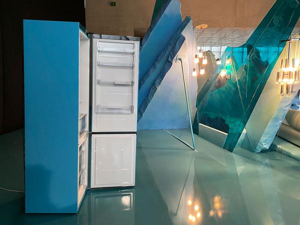 Kunsthaus Bregenz: Jakob Lena Knebl & Ashley Hans Scheirl - Seasonal Greetings (12.12.20 - 14.3.21 - currently closed due to Lockdown) https://www.kunsthaus-bregenz.at/ausstellungen/aktuelle-ausstellung/knebl-scheirl | Foto: eSeL