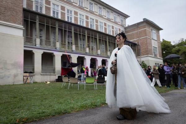 Otto Wagner Areal: Maria Mercedes @ Otto Wagners Wandering Wonders (8.10.2023) Foto: eSeL.at - Lorenz Seidler Foto: eSeL Lorenz Seidler