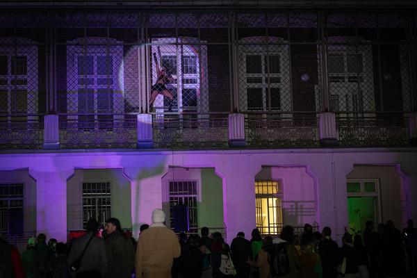 Otto Wagner Areal: Bex @ Otto Wagners Wandering Wonders (8.10.2023) Foto: eSeL.at - Lorenz Seidler Foto: eSeL Lorenz Seidler