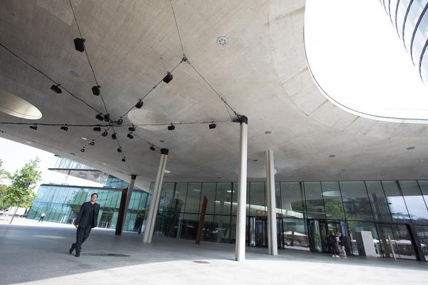 Erste Campus: Rupert Huber - Walking Music (Eröffnung, 7.6.2019, Dauer 7.-28.6.2019) http://www.erstestiftung.org/de/event/walking-music/ |  Foto: eSeL Foto: eSeL.at - Lorenz Seidler
