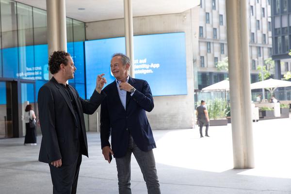 Erste Campus: Rupert Huber - Walking Music (Eröffnung, 7.6.2019, Dauer 7.-28.6.2019) http://www.erstestiftung.org/de/event/walking-music/ |  Foto: eSeL Foto: eSeL.at - Lorenz Seidler