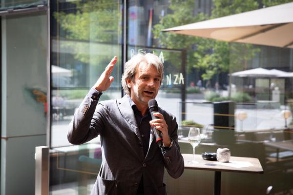 Erste Campus: Rupert Huber - Walking Music (Eröffnung, 7.6.2019, Dauer 7.-28.6.2019) http://www.erstestiftung.org/de/event/walking-music/ |  Foto: eSeL Foto: eSeL.at - Lorenz Seidler