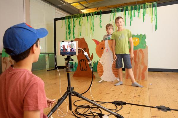 StadtLabor: ZOOM Trickfilmwerkstatt (Erbsenfabrik im brick-5, 17.7.2019) https://esel.cc/StadtLabor_Zoom-Trickfilmstudio | Foto: eSeL Foto: eSeL.at - Lorenz Seidler