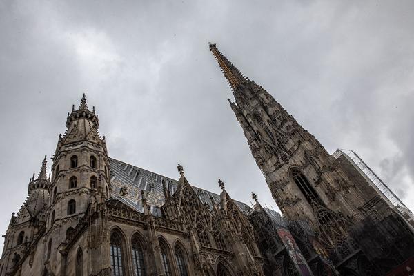 Stephansdom: Billi Thanner - Himmelsleiter  (4.4. - 31.5.2021) https://www.dompfarre.info/Pfarrgruppen/Kulturelle_Gruppen/Kunst_im_Dom/Himmelsleiter.html | Foto: eSeL Foto: eSeL.at - Lorenz Seidler