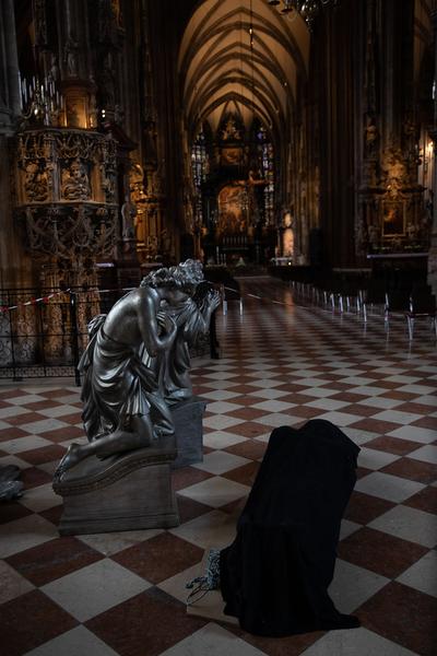 Stephansdom: Billi Thanner - Himmelsleiter  (4.4. - 31.5.2021) https://www.dompfarre.info/Pfarrgruppen/Kulturelle_Gruppen/Kunst_im_Dom/Himmelsleiter.html | Foto: eSeL Foto: eSeL.at - Lorenz Seidler