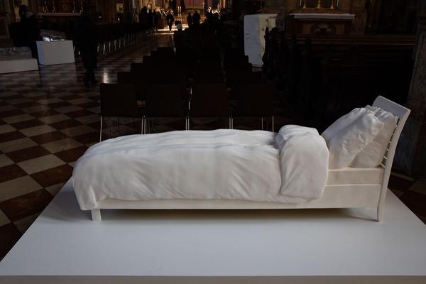 Stephansdom: Erwin Wurm: Fastentuch Pullover (bis 11.4.2020) & Skulpturen (bis 5.6.2020) Foto: eSeL Foto: eSeL.at - Lorenz Seidler