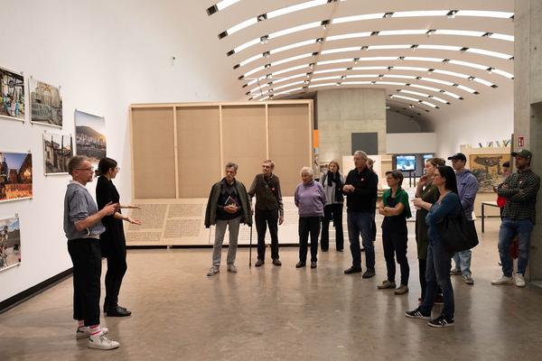 Kunsthalle Wien: VIENNA ART WEEK für Alle: ÖGS Führung "No Feeling Is Final" (14.11.2023) Foto: eSeL.at - Lorenz Seidler Foto: eSeL Lorenz Seidler