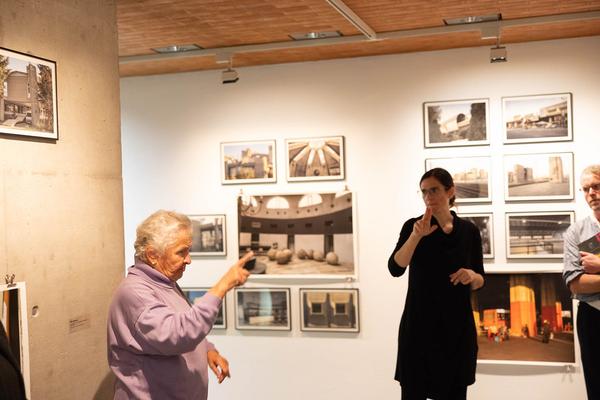 Kunsthalle Wien: VIENNA ART WEEK für Alle: ÖGS Führung "No Feeling Is Final" (14.11.2023) Foto: eSeL.at - Lorenz Seidler Foto: eSeL Lorenz Seidler