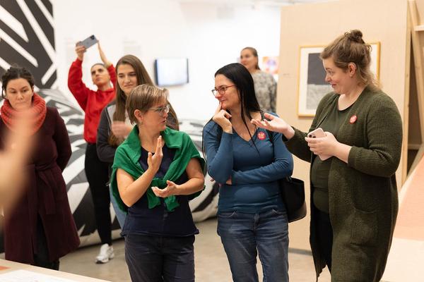 Kunsthalle Wien: VIENNA ART WEEK für Alle: ÖGS Führung "No Feeling Is Final" (14.11.2023) Foto: eSeL.at - Lorenz Seidler Foto: eSeL Lorenz Seidler