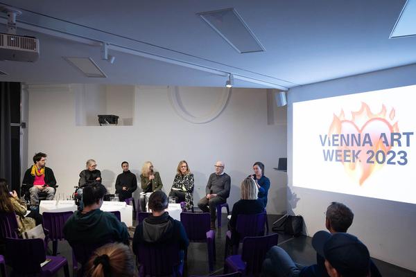 VIENNA ART WEEK für Alle: „Wie/Wann können Kunst und Kultur inklusiver werden?" Panel (MQ Raum D, 13.11.2023) Foto: eSeL.at - Lorenz Seidler Foto: eSeL Lorenz Seidler