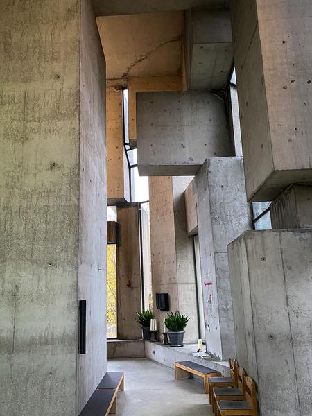 Wotruba-Kirche (2.11.2020) https://www.georgenberg.at | Foto: eSeL