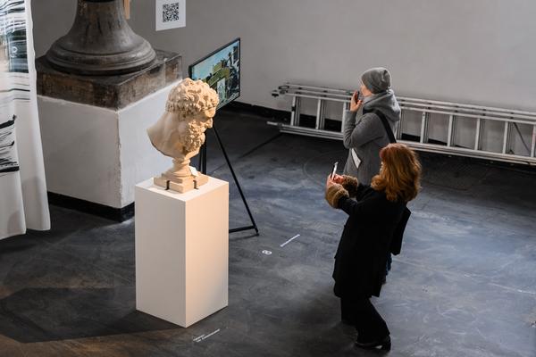 Alexander Kluge: Nachts träumen die Kulissen von ungesehenen Bildern (Akademie der bildenden Künste Wien - Prospekthof, 05.02. - 24.02.2026) Foto: eSeL.at - Joanna Pianka