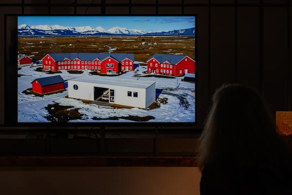 Alexander Kluge: Nachts träumen die Kulissen von ungesehenen Bildern - Eröffnung (Akademie der bildenden Künste Wien - Prospekthof, 05.02.2026) Foto: eSeL.at - Joanna Pianka