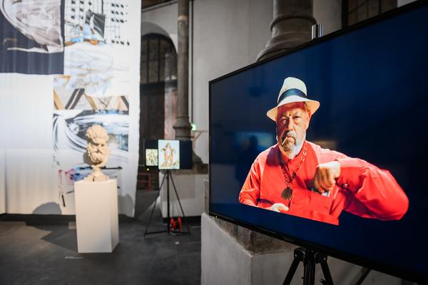 Alexander Kluge: Nachts träumen die Kulissen von ungesehenen Bildern - Eröffnung (Akademie der bildenden Künste Wien - Prospekthof, 05.02.2026) Foto: eSeL.at - Joanna Pianka