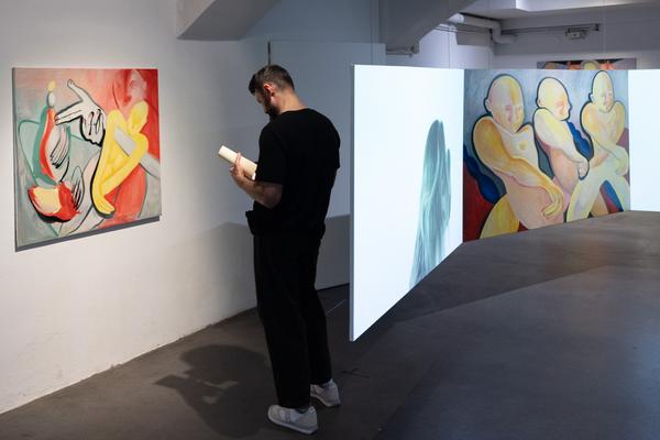 Alina Sokolova &quot;Ambivalent Feeling of Staying Alive&quot;. Erste Bank Art Award 2025 (DAS WEISSE HAUS, 9.9.2025) Foto: eSeL.at - Lorenz Seidler