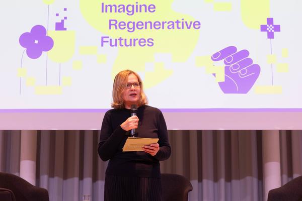 ReGenerativa Auftakt: &quot;Imagine Regenerative Futures&quot; (MQ Libelle, 1.12.2025) Foto: eSeL.at - Lorenz Seidler