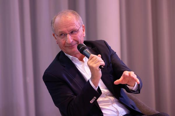 ReGenerativa Auftakt: &quot;Imagine Regenerative Futures&quot; (MQ Libelle, 1.12.2025) Foto: eSeL.at - Lorenz Seidler