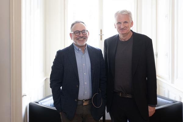 "Anecdotes and Arguments: How the colour of individual life allows for broader interpretations of the Holocaust" Timothy Snyder in conversation with Stephen Naron (Sigmund Freud Museum, 18.5.2026) Foto: eSeL.at - Lorenz Seidler