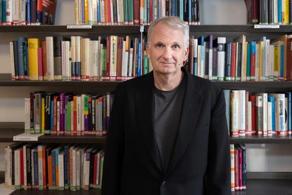 "Anecdotes and Arguments: How the colour of individual life allows for broader interpretations of the Holocaust" Timothy Snyder in conversation with Stephen Naron (Sigmund Freud Museum, 18.5.2026) Foto: eSeL.at - Lorenz Seidler