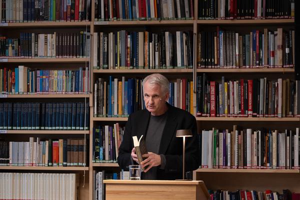 "Anecdotes and Arguments: How the colour of individual life allows for broader interpretations of the Holocaust" Timothy Snyder in conversation with Stephen Naron (Sigmund Freud Museum, 18.5.2026) Foto: eSeL.at - Lorenz Seidler