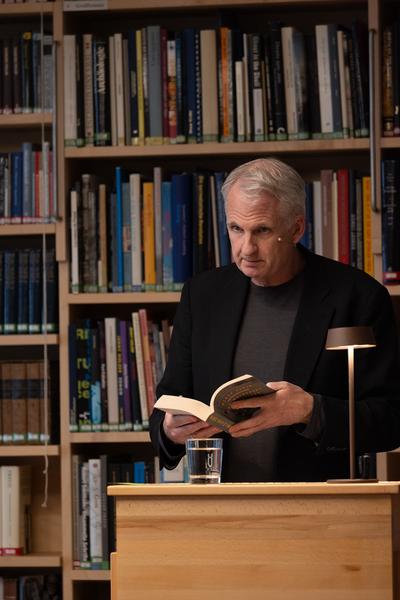 "Anecdotes and Arguments: How the colour of individual life allows for broader interpretations of the Holocaust" Timothy Snyder in conversation with Stephen Naron (Sigmund Freud Museum, 18.5.2026) Foto: eSeL.at - Lorenz Seidler