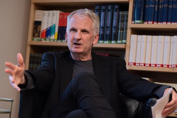 "Anecdotes and Arguments: How the colour of individual life allows for broader interpretations of the Holocaust" Timothy Snyder in conversation with Stephen Naron (Sigmund Freud Museum, 18.5.2026) Foto: eSeL.at - Lorenz Seidler