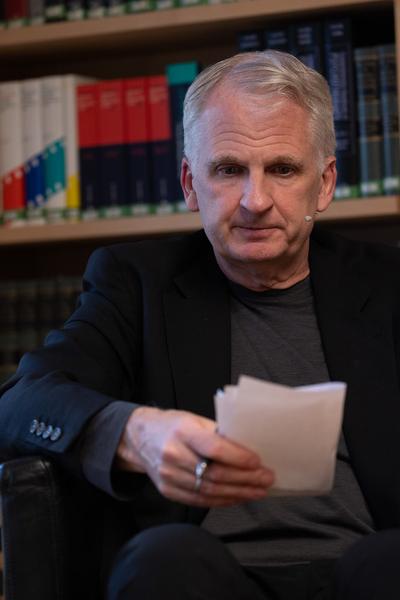 "Anecdotes and Arguments: How the colour of individual life allows for broader interpretations of the Holocaust" Timothy Snyder in conversation with Stephen Naron (Sigmund Freud Museum, 18.5.2026) Foto: eSeL.at - Lorenz Seidler