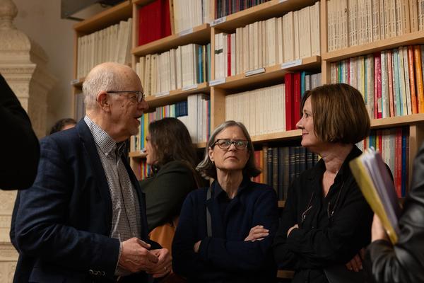 "Anecdotes and Arguments: How the colour of individual life allows for broader interpretations of the Holocaust" Timothy Snyder in conversation with Stephen Naron (Sigmund Freud Museum, 18.5.2026) Foto: eSeL.at - Lorenz Seidler
