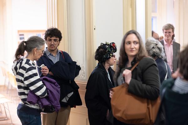 "Anecdotes and Arguments: How the colour of individual life allows for broader interpretations of the Holocaust" Timothy Snyder in conversation with Stephen Naron (Sigmund Freud Museum, 18.5.2026) Foto: eSeL.at - Lorenz Seidler