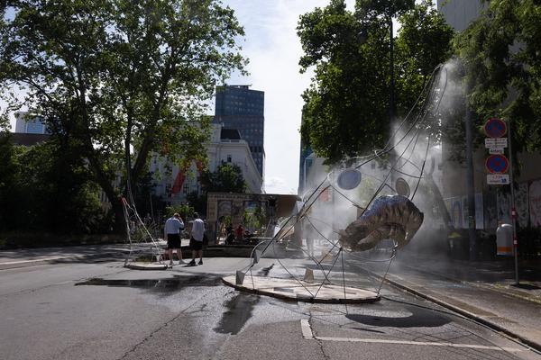 Angewandte Festival 2025: Monuments of the Future. Platzgestaltung Abt. Design Investigations (Oskar Kokoschka Platz, 25.6. - 28.6.2025) Foto: eSeL.at - Lorenz Seidler