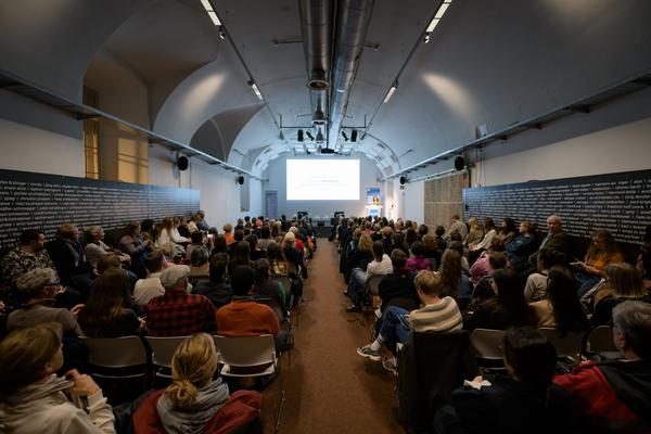 VIENNA ART WEEK 2025 Anupama Kundoo - Werkvortrag (Architekturzentrum Wien, 07.11.2025) Foto: eSeL.at - Joanna Pianka