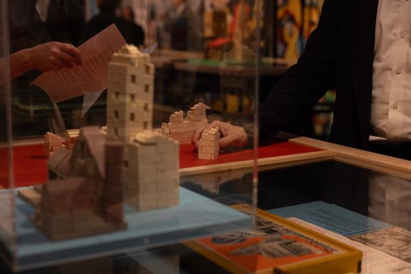 Architekturbaukästen 1890-1990. Die große Mitspielausstellung (MAK - Kunstblättersaal &amp; Offene Direktion, 7.10.2026 – 14.3.2027) Foto: eSeL.at - Lorenz Seidler