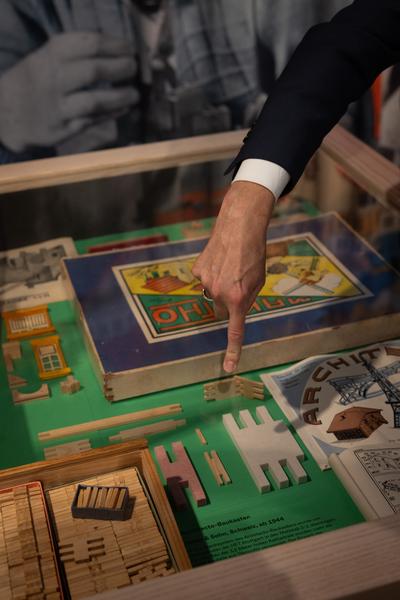 Architekturbaukästen 1890-1990. Die große Mitspielausstellung (MAK - Kunstblättersaal &amp; Offene Direktion, 7.10.2026 – 14.3.2027) Foto: eSeL.at - Lorenz Seidler