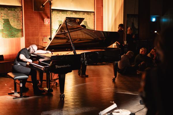 Posthuman Social Club vol. 6 – Artʹs Birthday of the Eternal Network (Radiokulturhaus, 17.01.2026) Foto: eSeL.at - Robert Puteanu